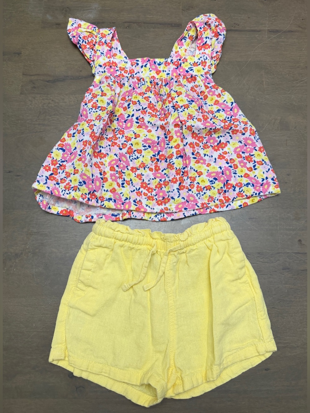 2pc Baby Girl Old Navy Floral Tank Top & Yellow Drawstring Shorts Set